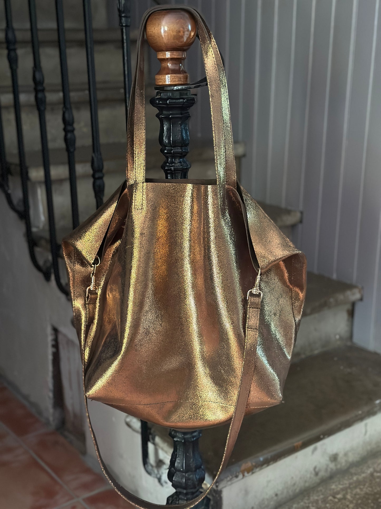 Grand cabas en cuir italien pailleté bronze fait main avec bandoulière amovible