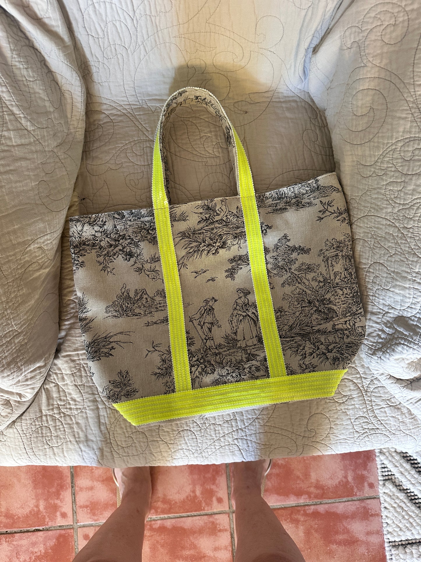 Sac Cabas Toile de Jouy fait main – Sequins Fluo, fourre tout été, sac de plage
