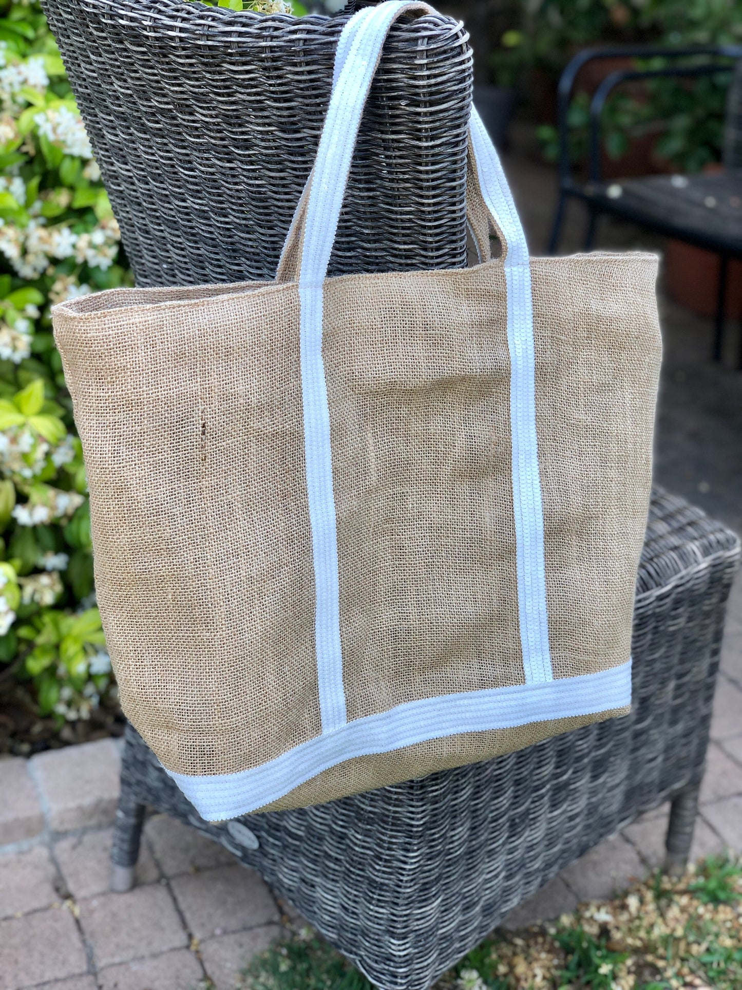 Sac de plage toile de jute style raphia sequins blancs