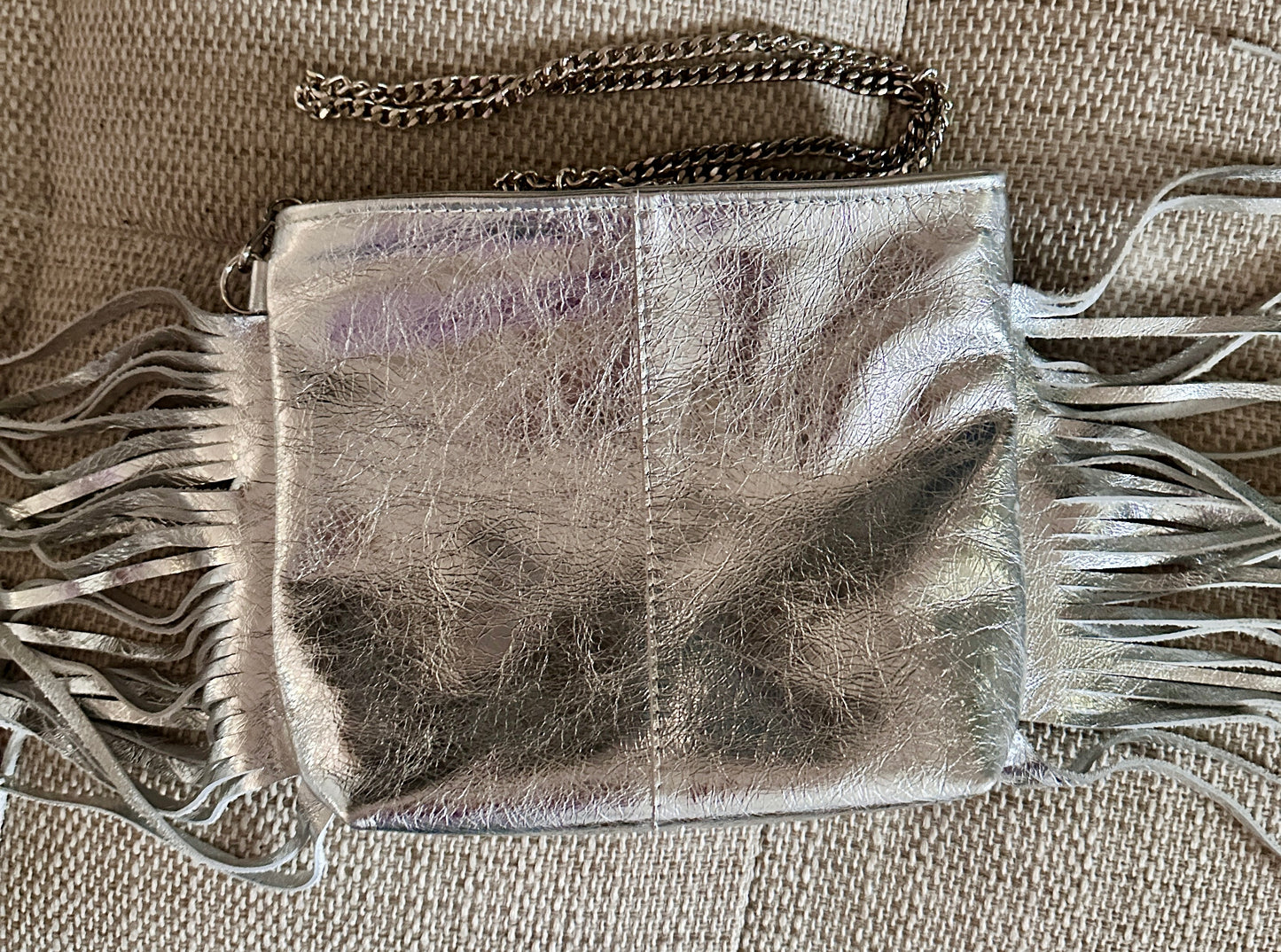 Sac à main cuir italien argenté à franges – Bandoulière & Pochette