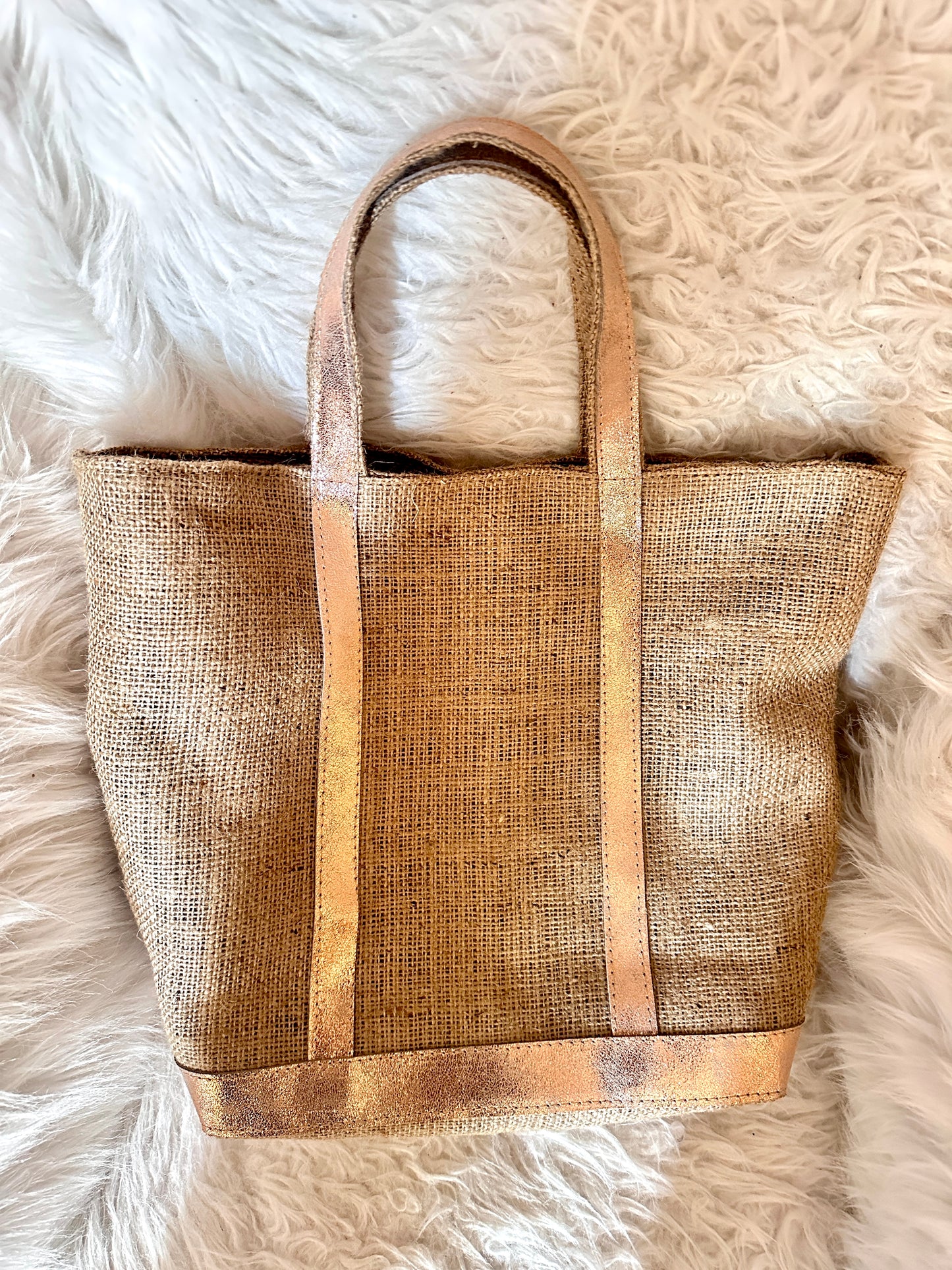 Handmade Jute Tote Bag with Rose Gold Leather – Cotton Lined Summer Beach Shoulder Bag with Zip Pocket & Magnetic Clasp