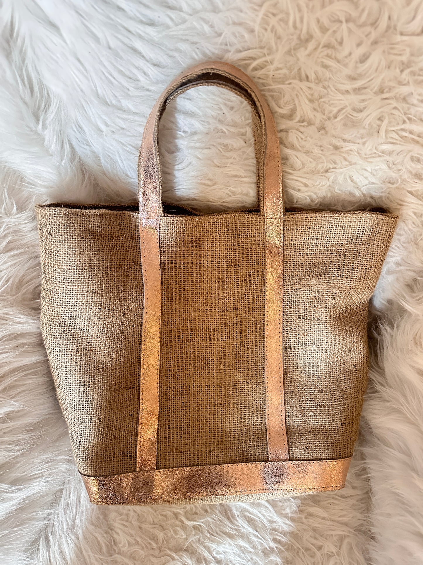 Handmade Jute Tote Bag with Rose Gold Leather – Cotton Lined Summer Beach Shoulder Bag with Zip Pocket & Magnetic Clasp