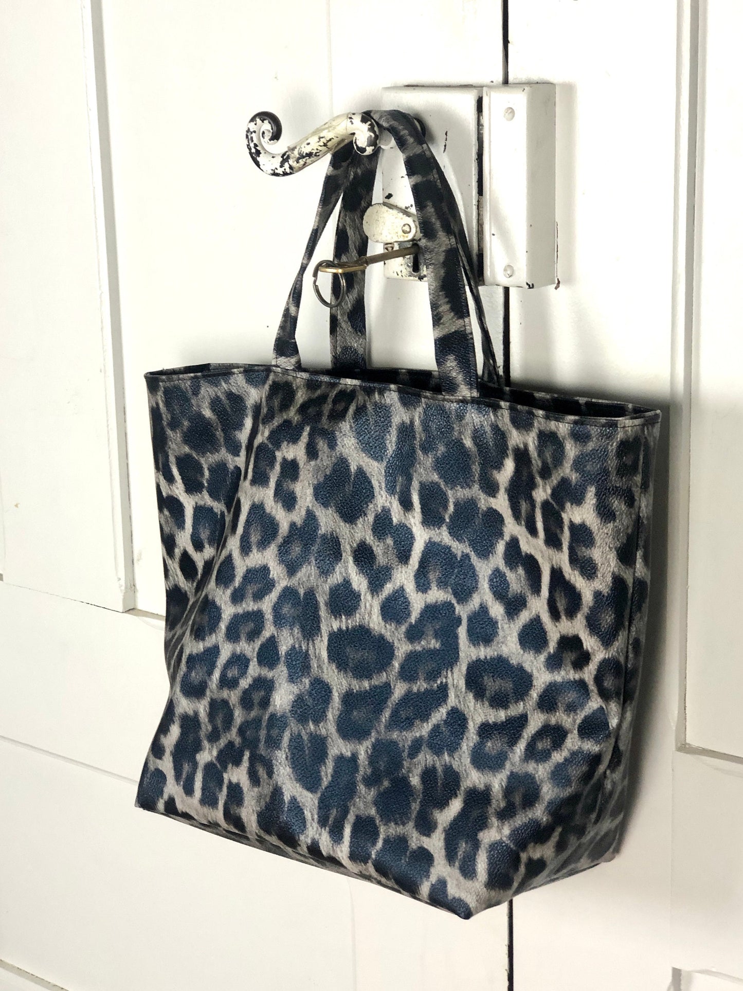 Faux leather leopard print tote bag