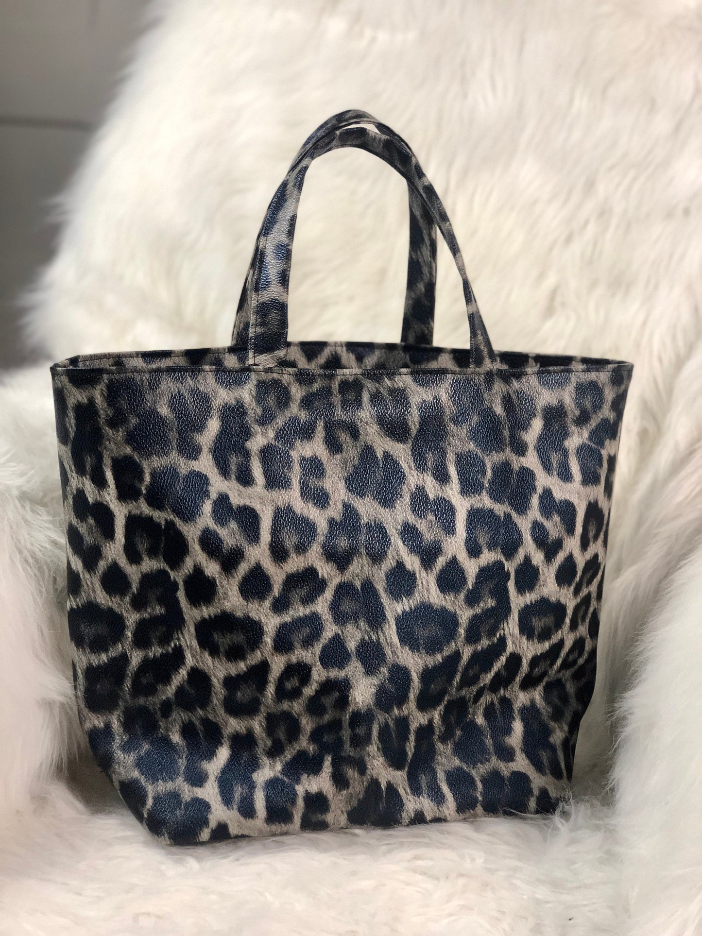 Faux leather leopard print tote bag