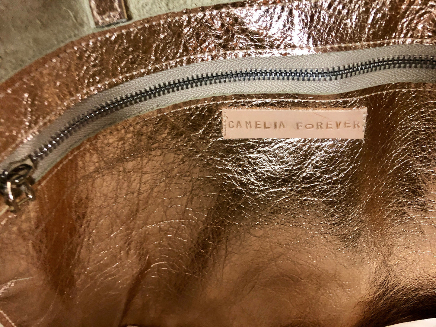 Sac cuir femme, grand cabas cuir rose doré, sac cuir italien, fourre tout cuir rose doré, cabas femme porté épaule en cuir souple
