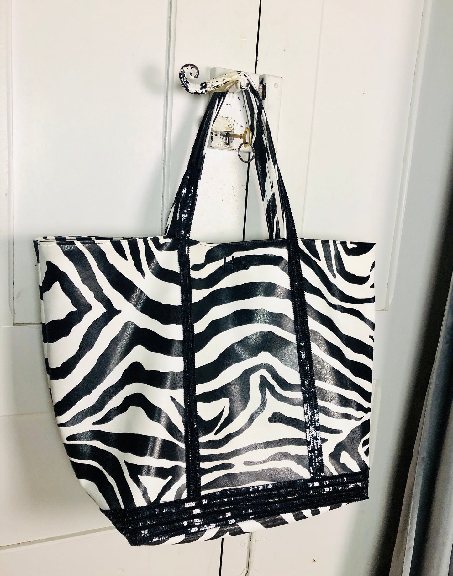 Sac cabas simili cuir zébré paillettes noires