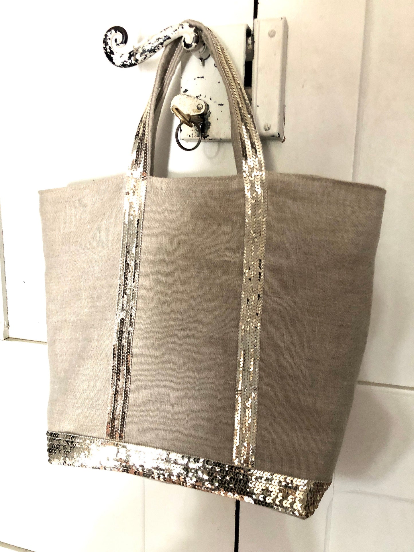 Washed linen tote bag with gold sequins