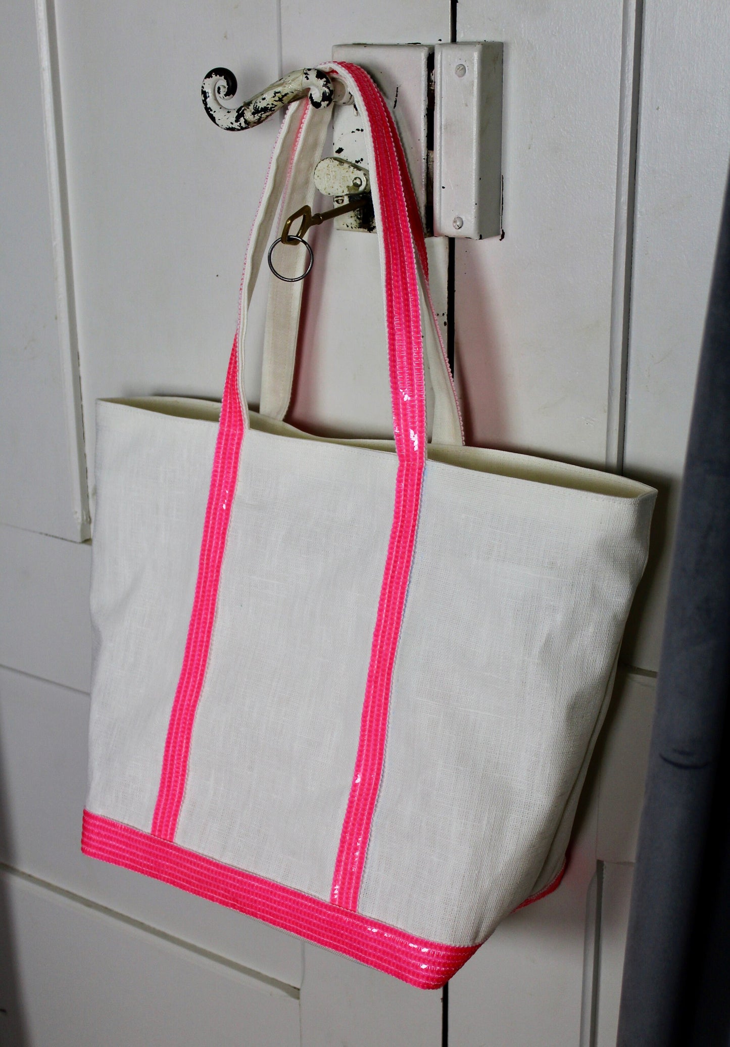 White coated linen bag with neon pink sequins, waterproof linen beach bag with sequins, shoulder handbag for summer