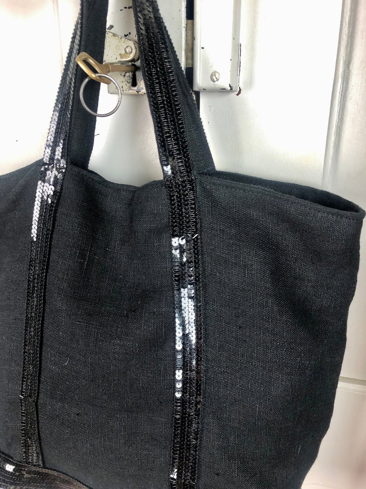 Sac cabas en lin noir sequins noirs