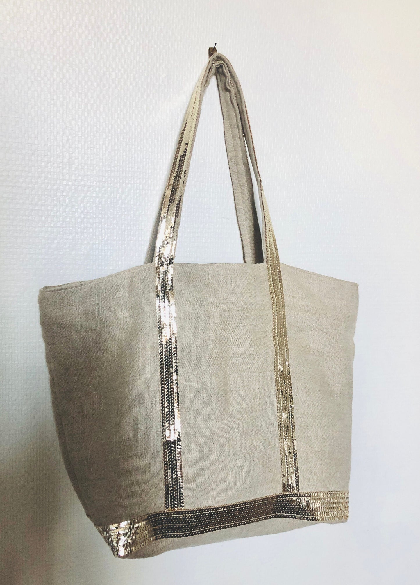 Washed linen tote bag with gold sequins