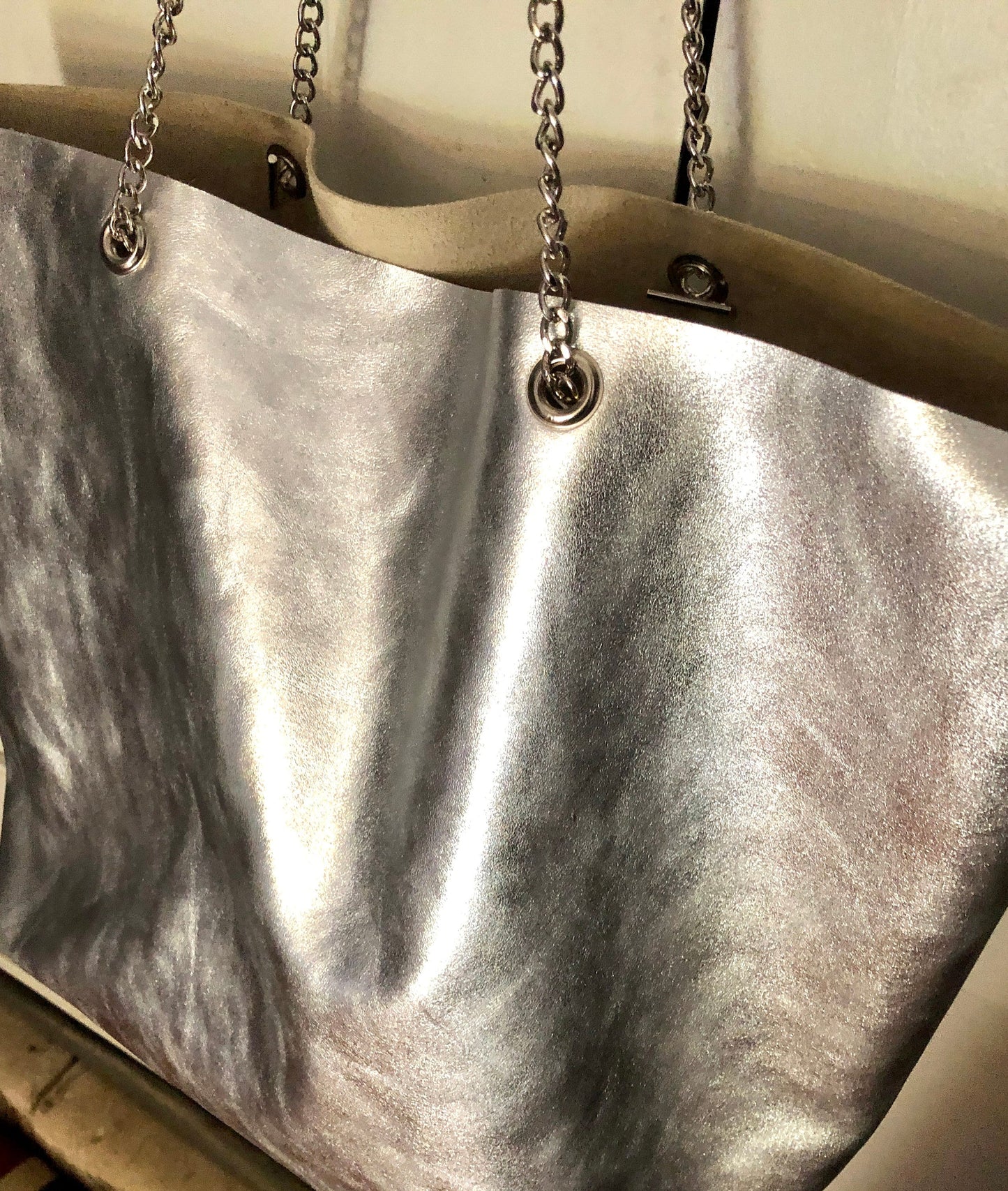 Sac tote épaule cuir argent, Sac a main femme cuir souple italien, sac shopping cuir, sac cabas femme cuir, fourre tout cuir argent